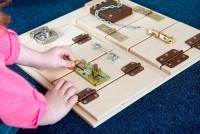 Тактильно-развивающая панель “Замочки” - fgospostavki.ru - Челябинск